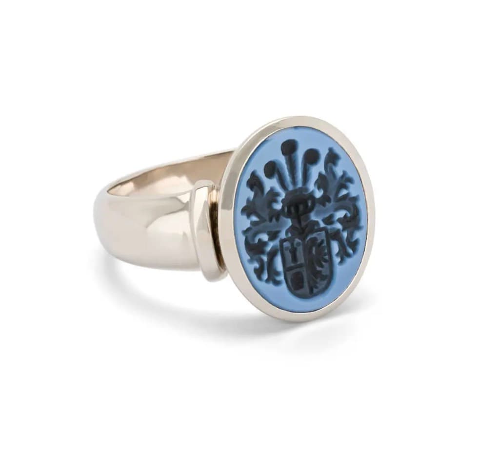 Witgoud Ovaal-Special met Blauwlagen Agaat